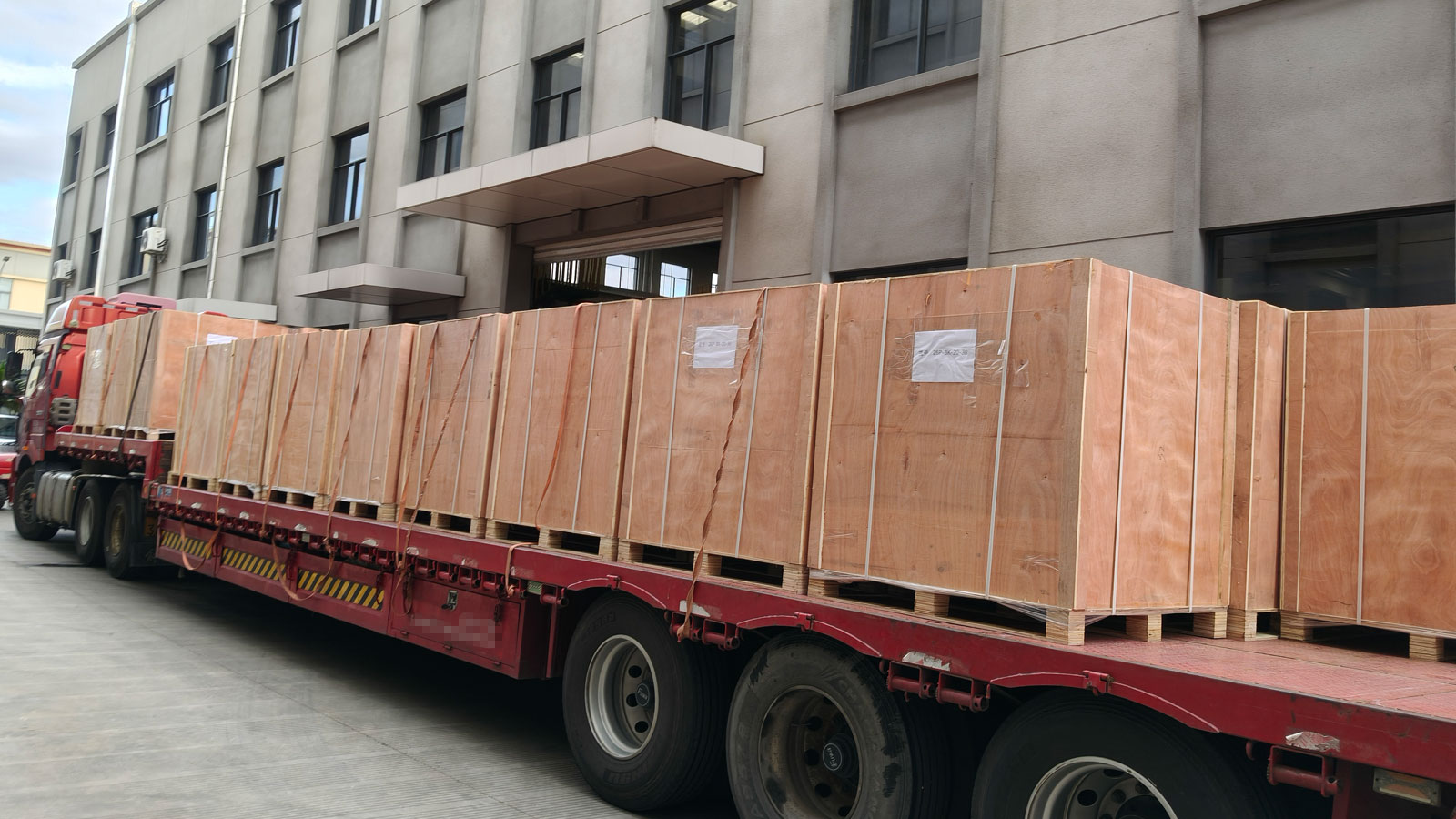 30 Sets of Customized Non-Standard Hazardous Waste Containers Exported to Kazakhstan: Why DeSUN ECOTECH Earns Trust?